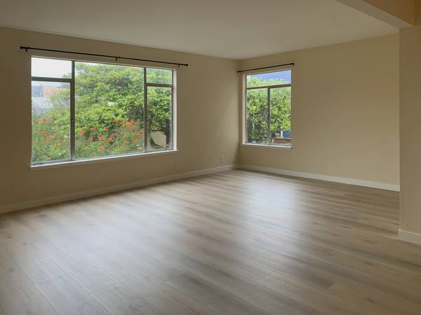 2BR/1BA Apartment · San Francisco photo 2