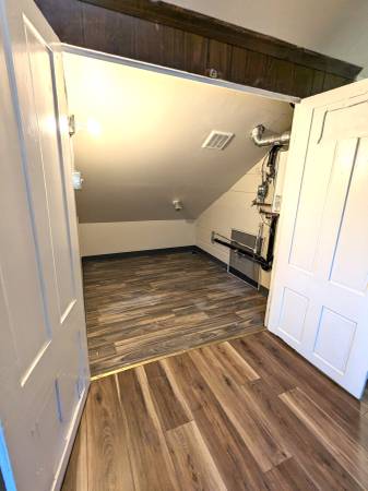 2BR/1BA Apartment · Oakland photo 3