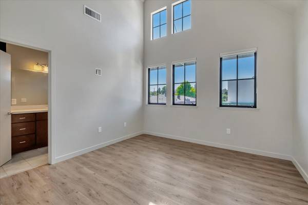2BR/2BA Apartment · Santa Cruz photo 5