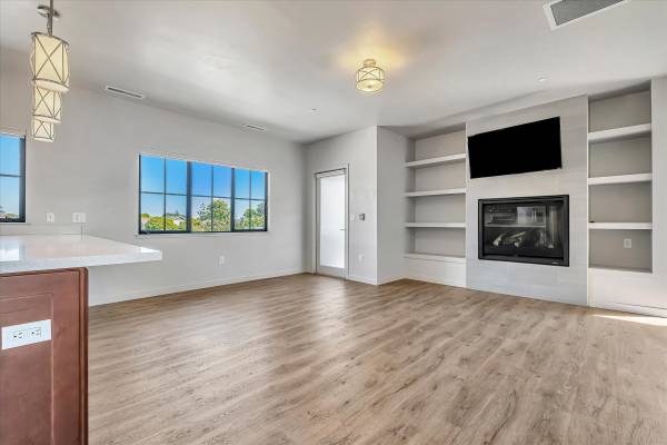 2BR/2BA Apartment · Santa Cruz photo 4