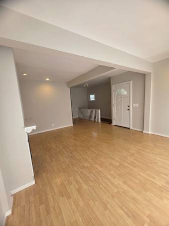 2BR/2BA Single Family House on Allen St · San Francisco photo 4