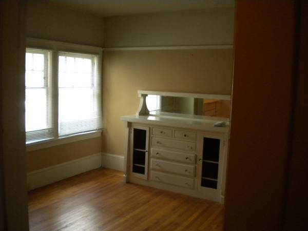 Apartments on College Avenue · Berkeley photo 2
