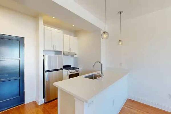 1BR/1BA Apartment · San Francisco photo 3
