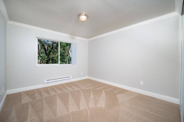 2BR/1BA Apartment on J St Near Alhambra Ave · Martinez photo 5