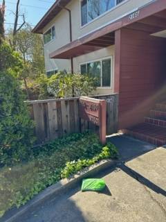 2BR/1BA Apartment on Ash Street · Palo Alto photo 5