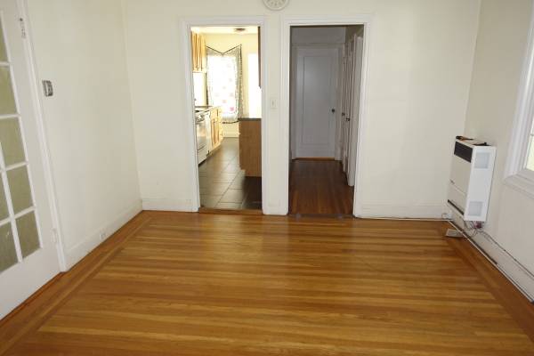 3BR/2BA Apartment · Berkeley photo 3