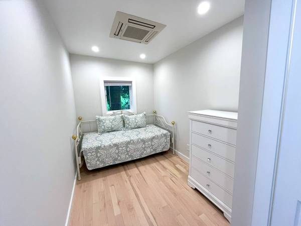 1BR/1BA Single Family House · San Carlos photo 2