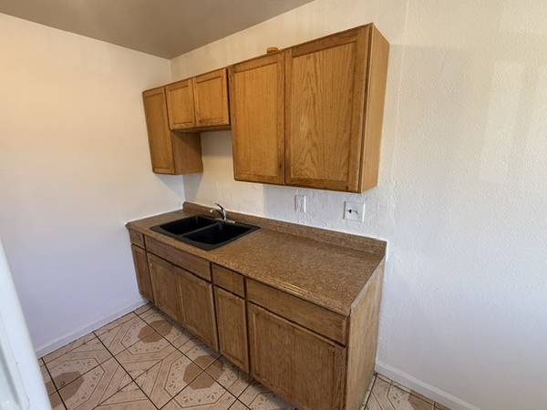 Bush Ave, 2114 photo 5