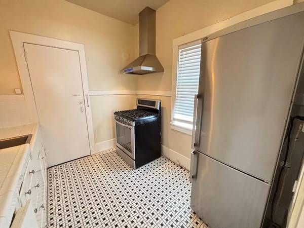 333 Park View Terrace, Oakland, CA 94610 photo 4