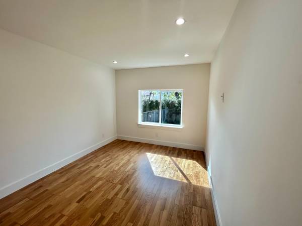 1381 Revere Ave, San Francisco (Single Family) photo 4