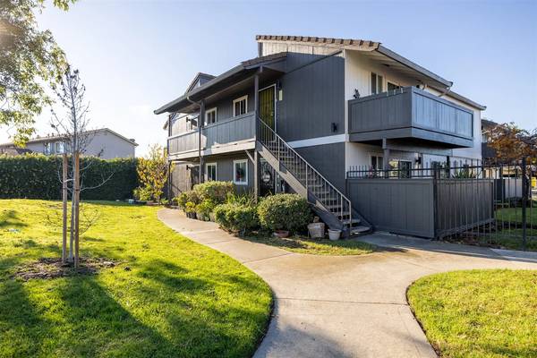 Summerhill Place Apartments photo 2