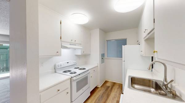 Apartments on Ignacio Blvd - 266 · Novato photo 3