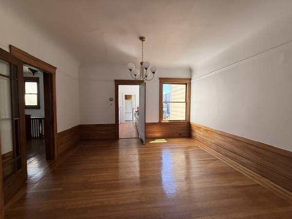 2BR/1BA Apartment · San Francisco photo 3