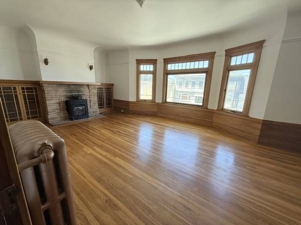 2BR/1BA Apartment · San Francisco photo 2