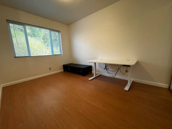 2BR/1BA Other · Daly City photo 4