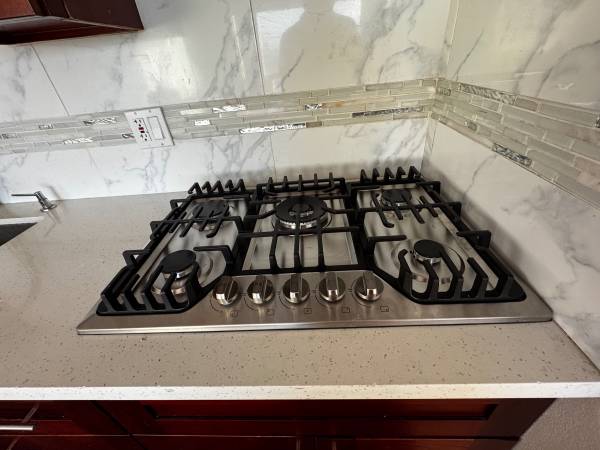 2BR/1BA Other · Daly City photo 2