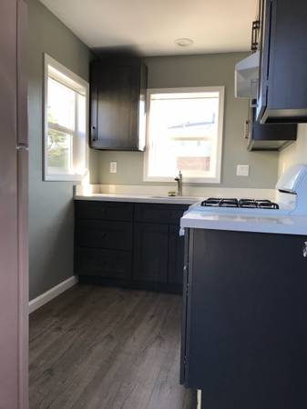 0BR/1BA Other on San Pablo Ave · Emeryville photo 3