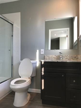 0BR/1BA Other on San Pablo Ave · Emeryville photo 4
