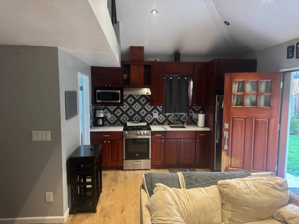2BR/2BA In Law Adu on Cherry Lane · Campbell photo 2