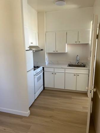 2BR/1BA Apartment on Hyde Street · San Francisco photo 5