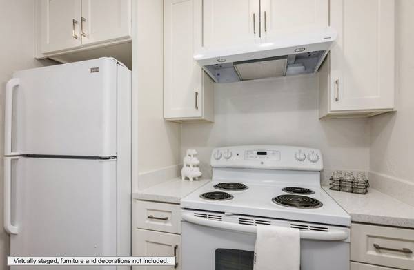 2BR/2BA Condo · Concord photo 5