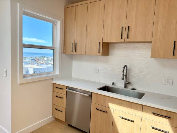 3BR/3BA Apartment · San Francisco photo 4