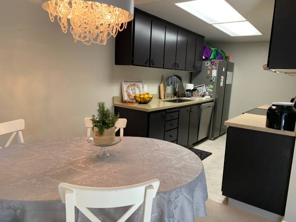 2BR/1BA Single Family House · Saratoga photo 5
