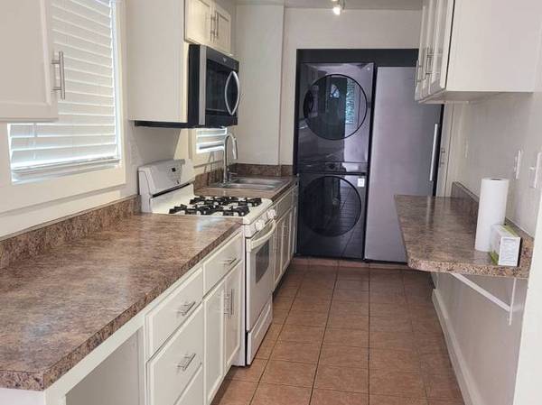 1BR/1BA Single Family House · Santa Cruz photo 3