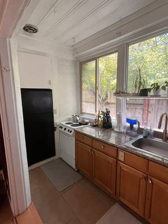 1BR/1BA Single Family House on Warner Ct · San Rafael photo 2