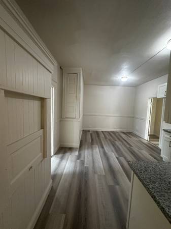 3BR/1BA Duplex · Oakland photo 5