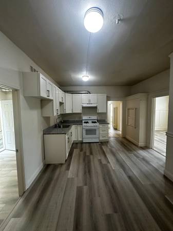 3BR/1BA Duplex · Oakland photo 4