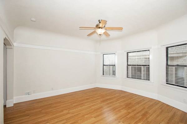 2BR/1BA Apartment on Foothill · Oakland photo 5