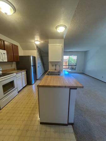 2BR/2BA Condo on Peach Terrace · Santa Cruz photo 3