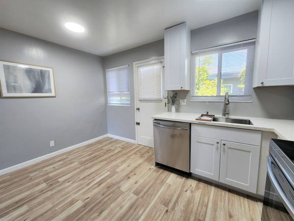3BR/2BA Apartment · Hayward photo 4