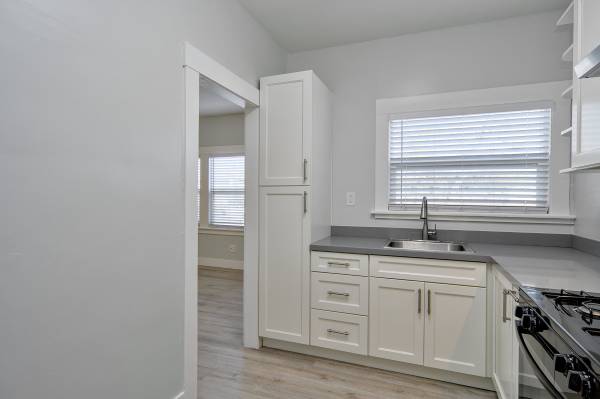 Eden Apartments photo 2