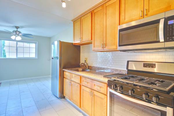 Apartments on Cypress Ave · Hayward