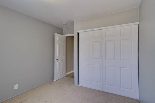 Apartments on Cypress Ave · Hayward photo 5