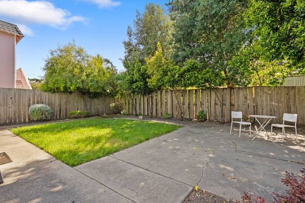 2BR/1BA Apartment on 8th Street · Berkeley photo 4