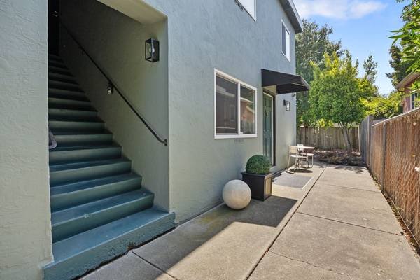 2BR/1BA Apartment on 8th Street · Berkeley photo 3