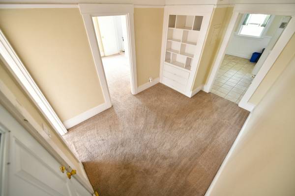 1BR/1BA Single Family House on Adeline St · Berkeley photo 3