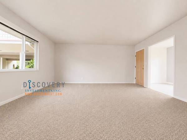 2BR/2BA Apartment on Bancroft Ave · Oakland photo 4