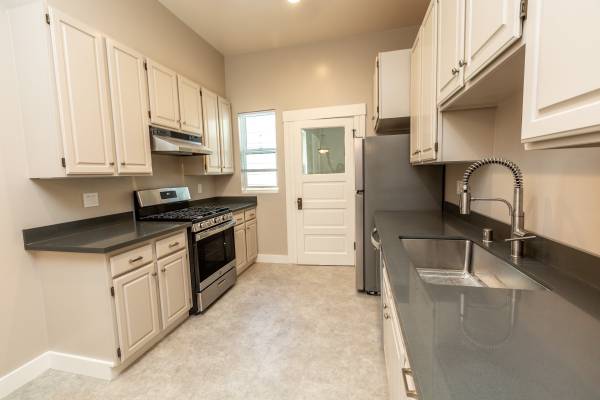 4BR/2BA Flat · San Francisco photo 3