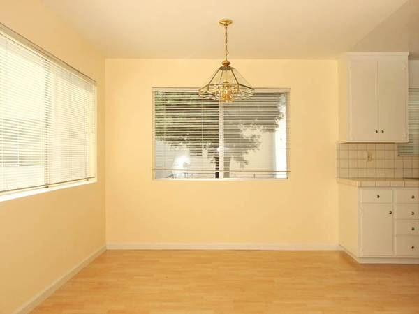 1BR/1BA Apartment on Ramona Avenue · Palo Alto photo 3