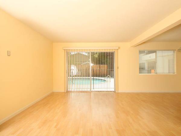 1BR/1BA Apartment on Ramona Avenue · Palo Alto photo 2