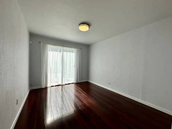 2BR/1BA Single Family House on Guttenberg St Floor 1 · San Francisco