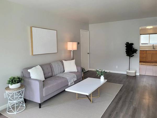 2BR/1BA Apartment · El Cerrito photo 2