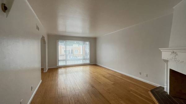 3BR/2BA Apartment · Daly City photo 4