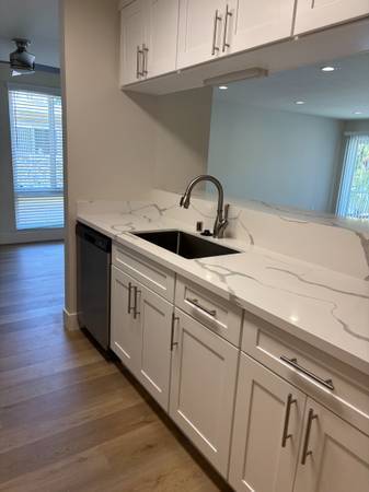 1BR/1BA Apartment on Overland Drive · San Mateo photo 2