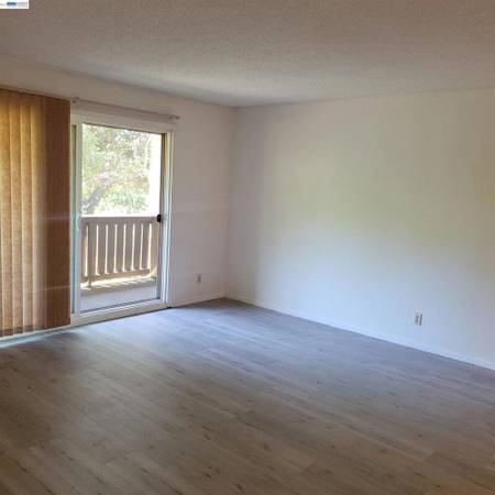 1BR/1BA Condo · Alameda photo 3