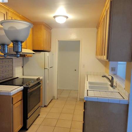 1BR/1BA Condo · Alameda photo 4